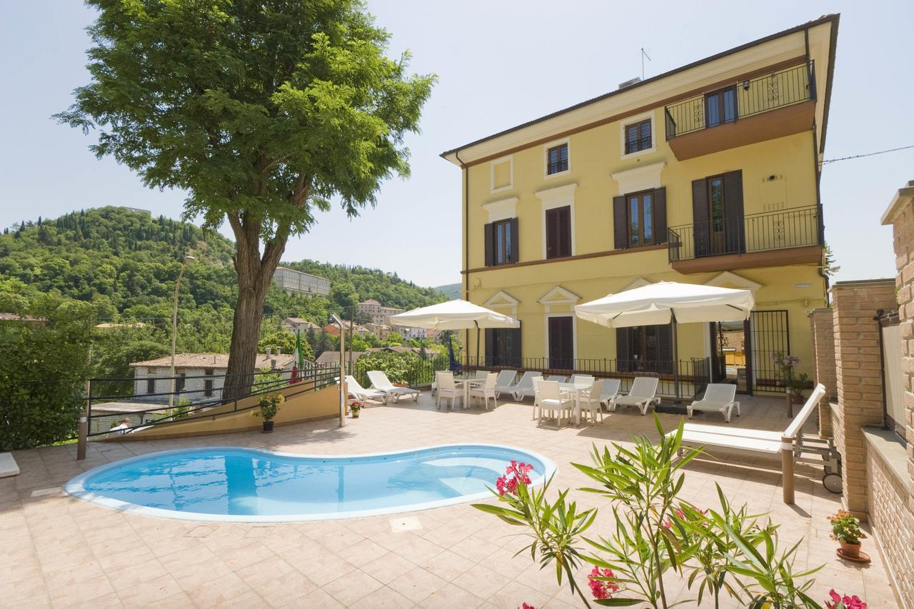 Raffaello Residence Sassoferrato Esterno foto